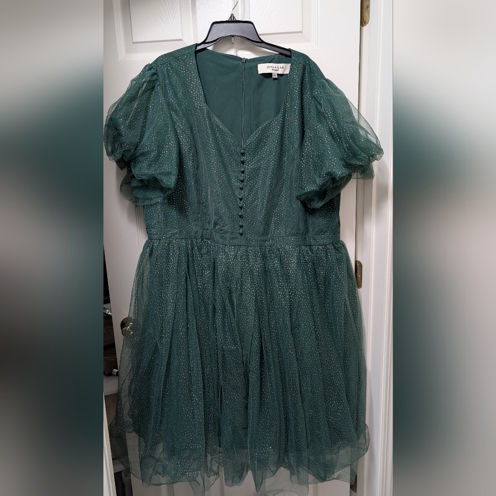 JESSAKAE Louise Dress Green Sparkle Tulle Flutter Sleeve V Neck Button Midi 4x